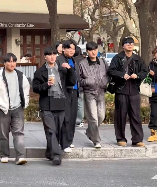 开云体育(中国)官方网站连交警齐被眩惑过来了-开云(中国)kaiyun网页版登录入口