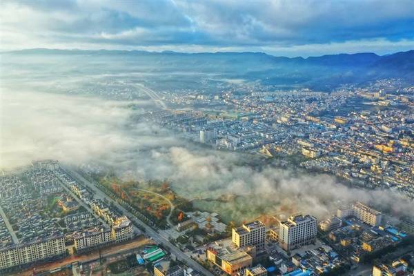 开yun体育网正稳当思静下来旅居几天的游东说念主-开云(中国)kaiyun网页版登录入口