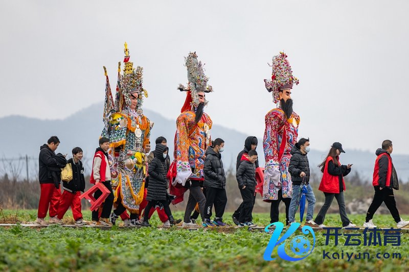 2月7日正月初十，福州长乐举行游神步履    视觉中国图